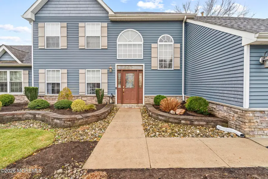 647 Hugo Drive, Toms River, NJ 08753 - Image #3