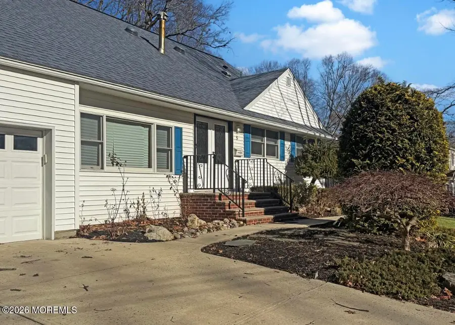 5 Sandalwood Drive, East Brunswick, NJ 08816 - Image #3