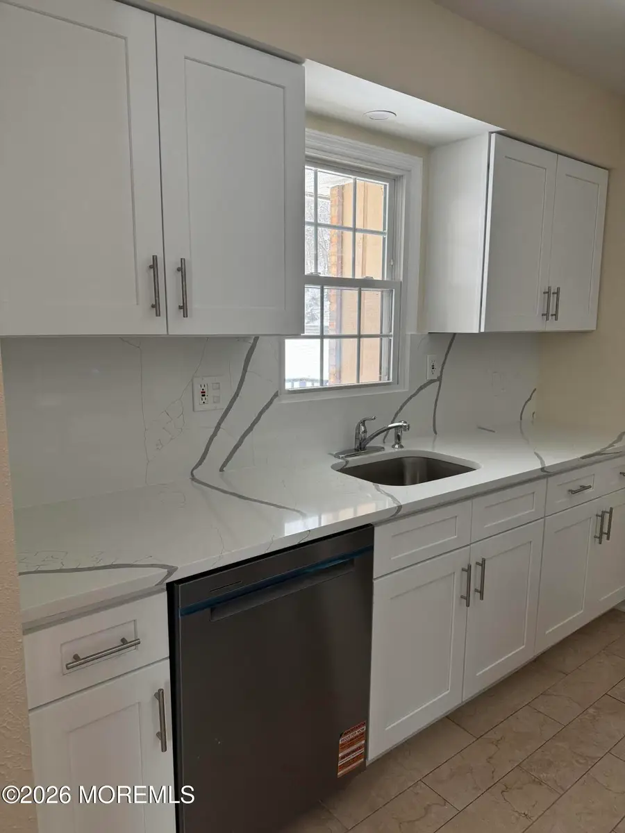 611 Wellington Place, Aberdeen, NJ 07747 - Image #3