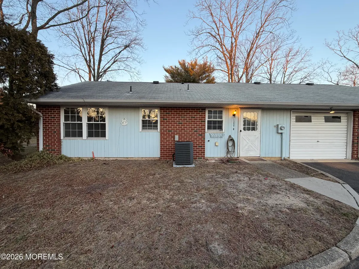 1237B Hamilton Court, Lakewood, NJ 08701 - Image #1