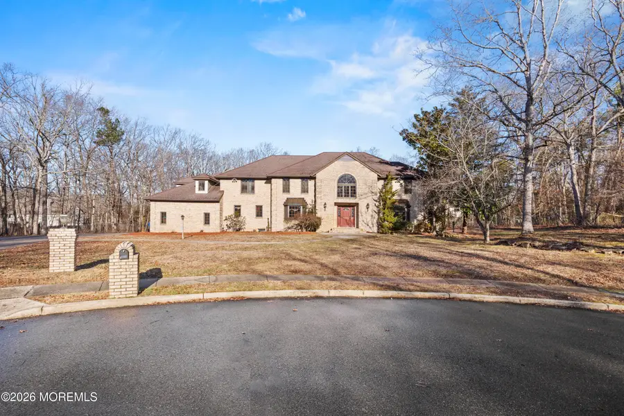 305 Woodview Court, Toms River, NJ 08755 - Image #3