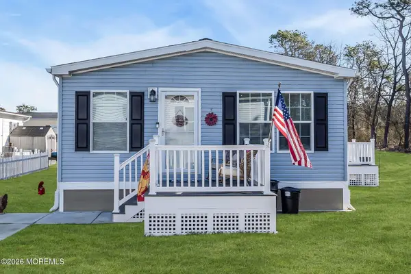 55 Woodchuck Parkway, Whiting, NJ 08759