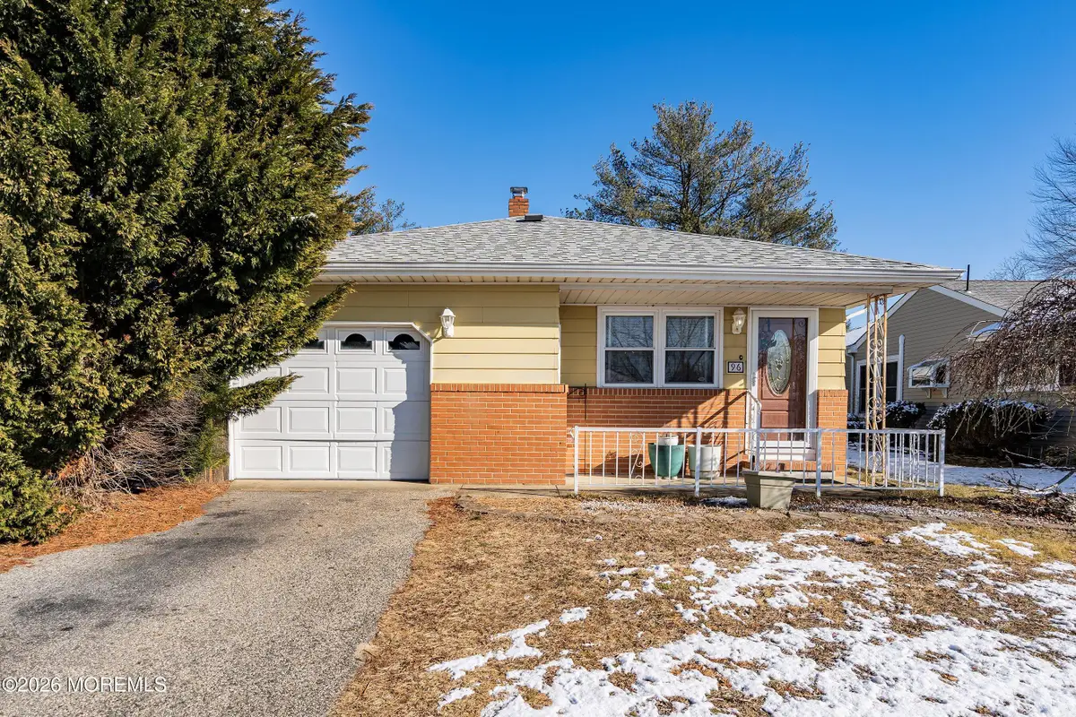 96 Bonaire Drive, Toms River, NJ 08757 - Image #1
