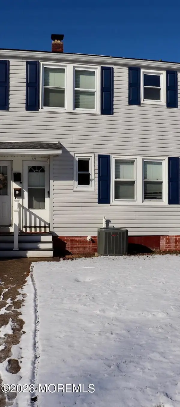 40 Belshaw Avenue, Shrewsbury Twp, NJ 07724