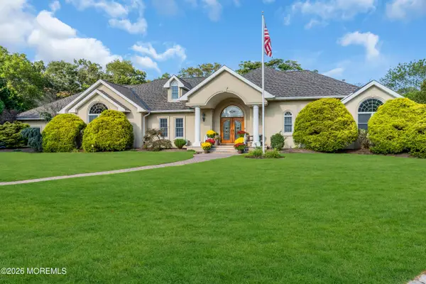 481 Eagle Point Drive, Toms River, NJ 08753