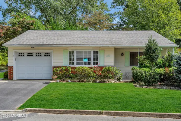 12 Vermont Way, Whiting, NJ 08759