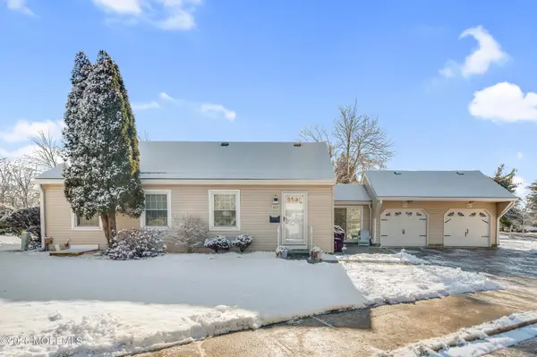 166 Cours De Lorraine #D, Freehold, NJ 07728