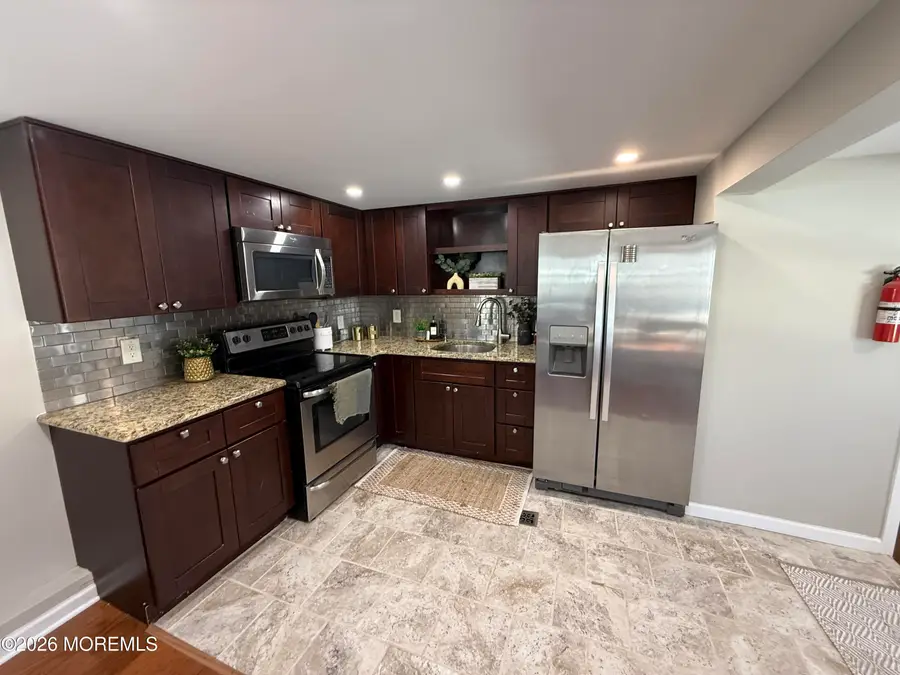 1 Bayshore Mobile Mnr, Hazlet, NJ 07730 - Image #2