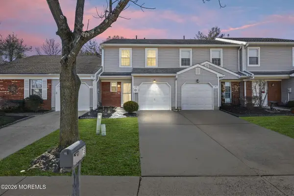 73 Holly Drive, Eatontown, NJ 07724