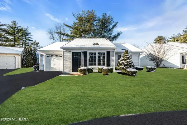 5 Jaffreyton Close, Freehold, NJ 07728