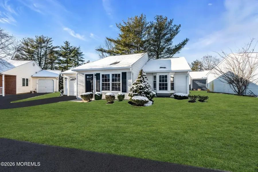 5 Jaffreyton Close, Freehold, NJ 07728 - Image #2