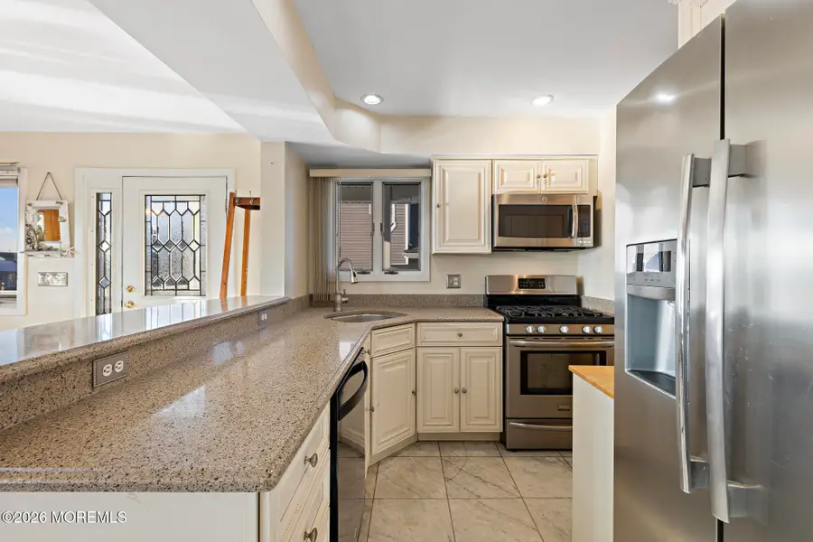 22 Dayton Drive, Mystic Island, NJ 08087 - Image #3