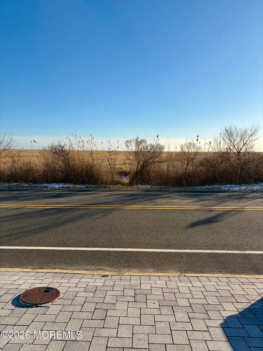 724 Newell Avenue, Manahawkin, NJ 08050 - Image #3