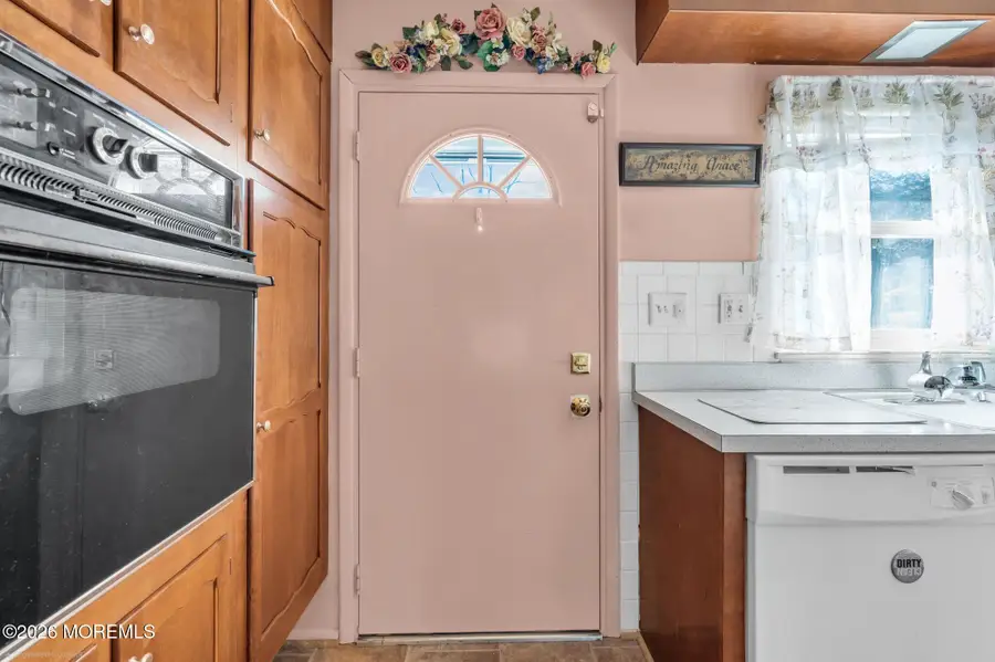 511B Portsmouth Drive, Lakewood, NJ 08701 - Image #2