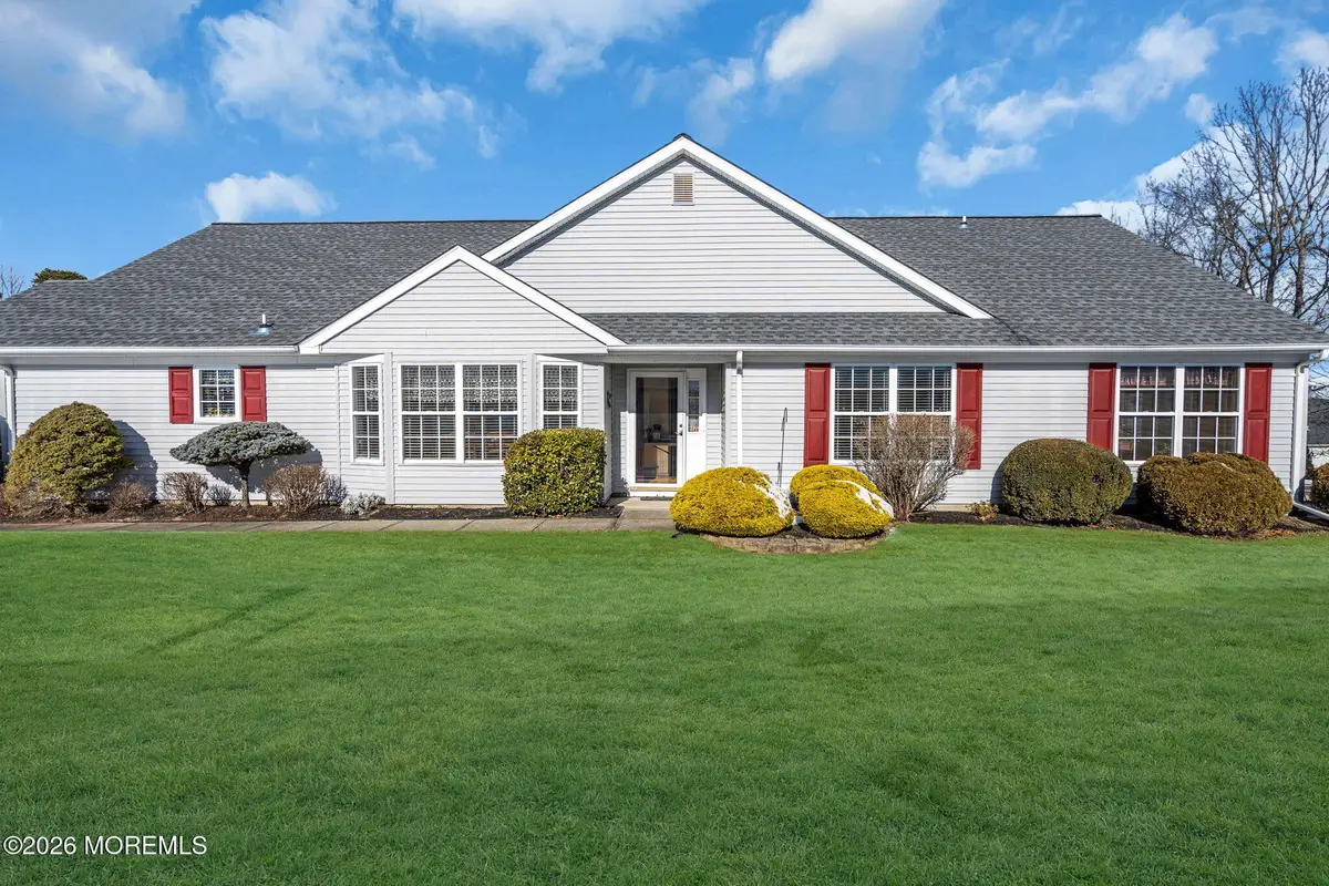 39 Strawberry Lane, Lakewood, NJ 08701 - Image #1