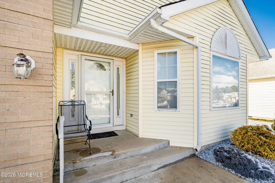 70 Winterton Drive, Toms River, NJ 08757 - Image #3