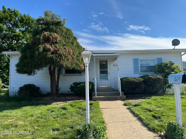 614 Jerome Place, Freehold, NJ 07728