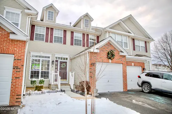 7 Leshyk Drive, Parlin, NJ 08859