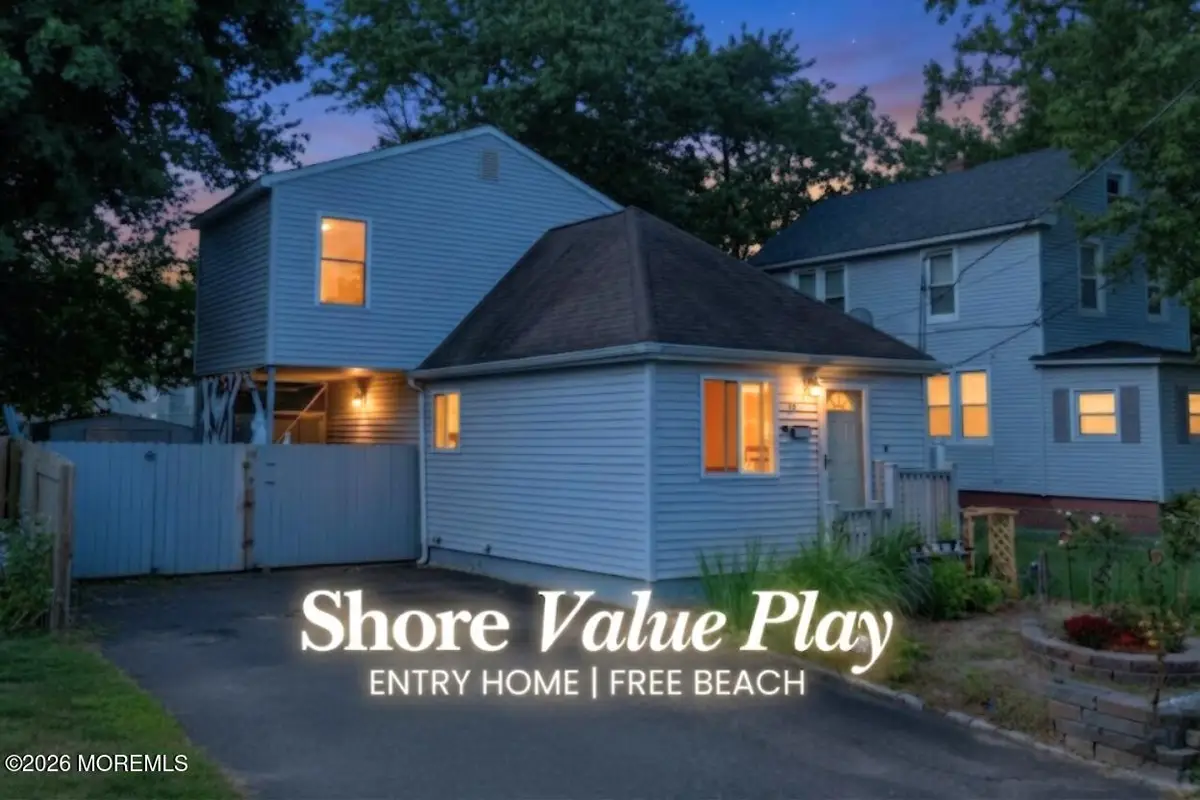 18 Saint Johns Place, Keansburg, NJ 07734 - #1