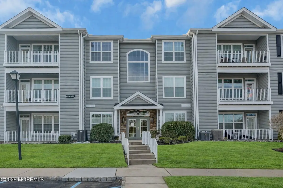 617 Saint Andrews Place, Manalapan Township, NJ 07726 - Image #1
