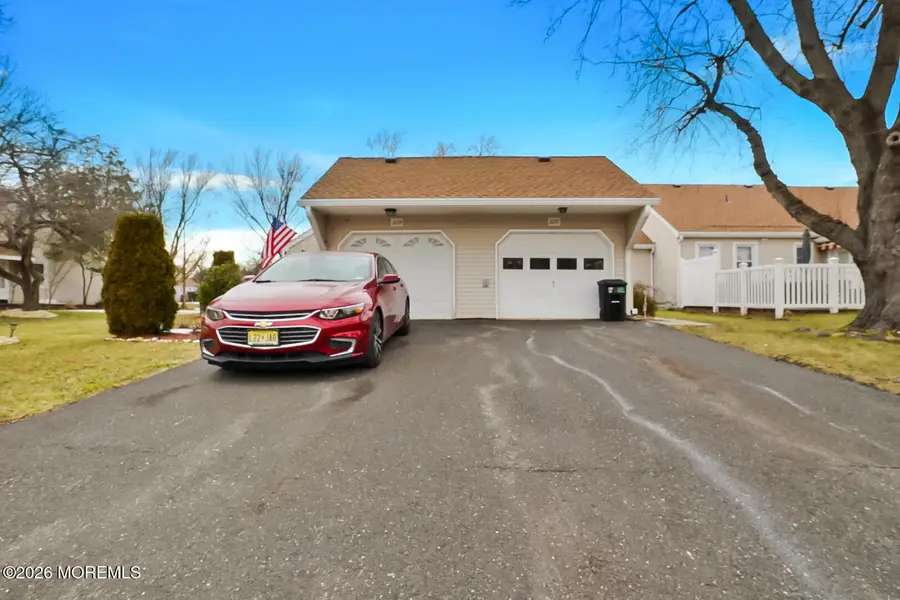 112 Pilatus Platz #D, Freehold, NJ 07728 - Image #3