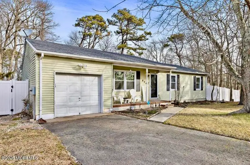 826 Hazelton Avenue, Lanoka Harbor, NJ 08734 - Image #2