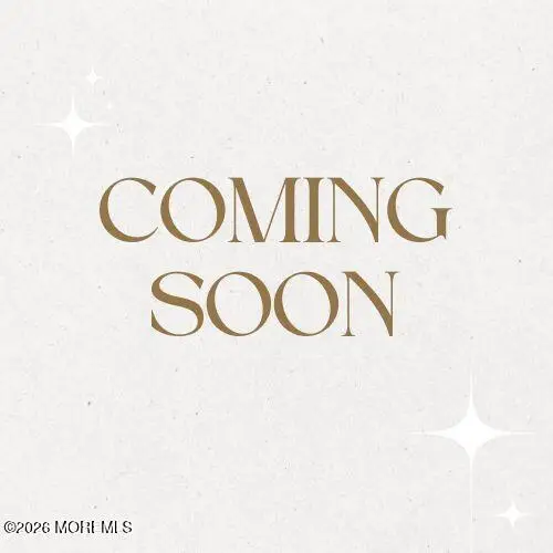 8 Derby Lane, Toms River, NJ 08757