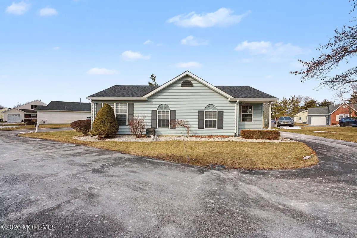 32 Carnaby Close, Freehold, NJ 07728 - Image #1