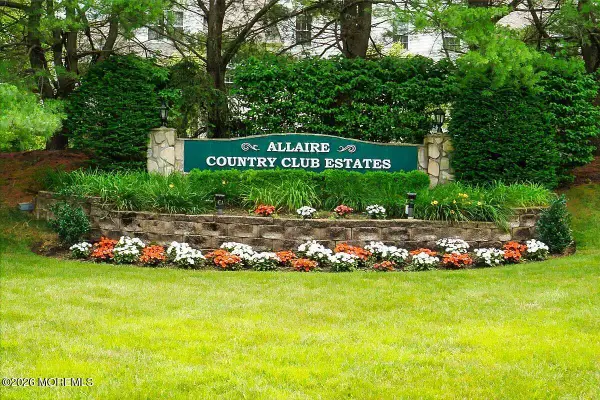 275 Tennis Court #1, Wall, NJ 07719