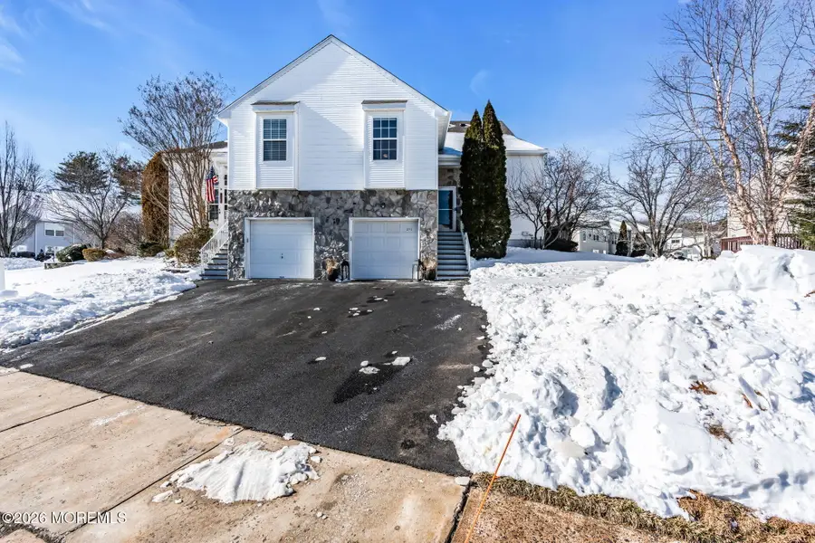 275 Tennis Court, Wall Township, NJ 07719 - Image #3