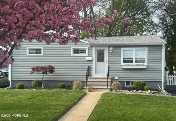 49 Helen Avenue, Freehold, NJ 07728