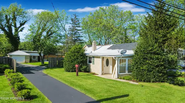 244 Overbrook Avenue, Oakhurst, NJ 07755