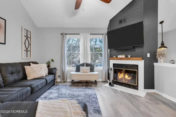 52 Snapdragon Court, Jackson, NJ 08527