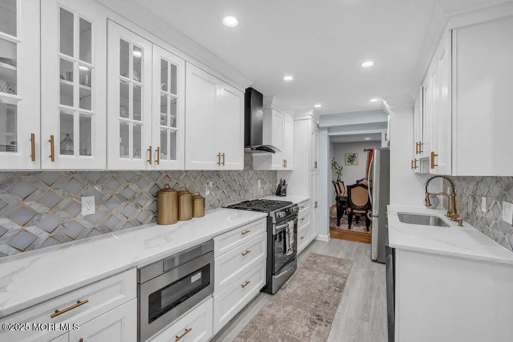 28 Hawthorn Drive, Edison, NJ 08820 - #1