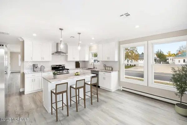 3 Bonaire Drive, Toms River, NJ 08757