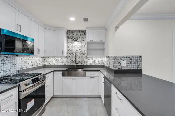 1209 Wedgewood Circle, Belford, NJ 07718