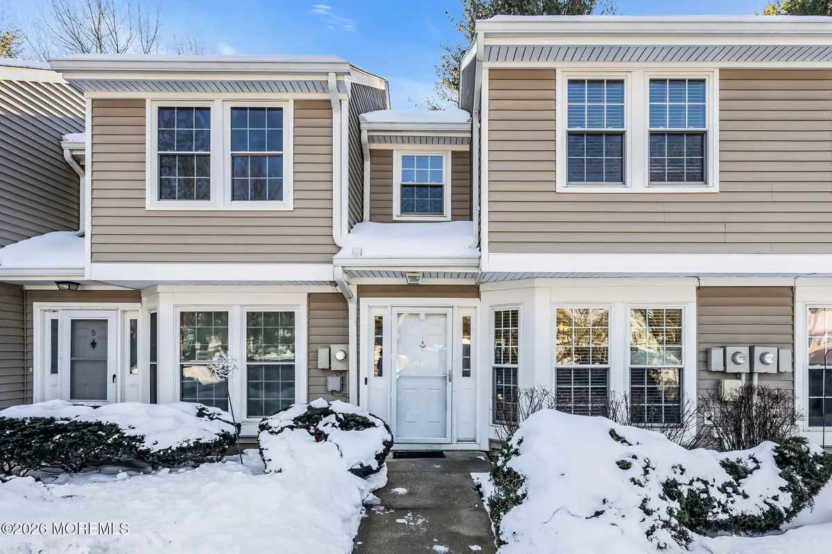 4 Duncan Way, Freehold, NJ 07728 - Image #1