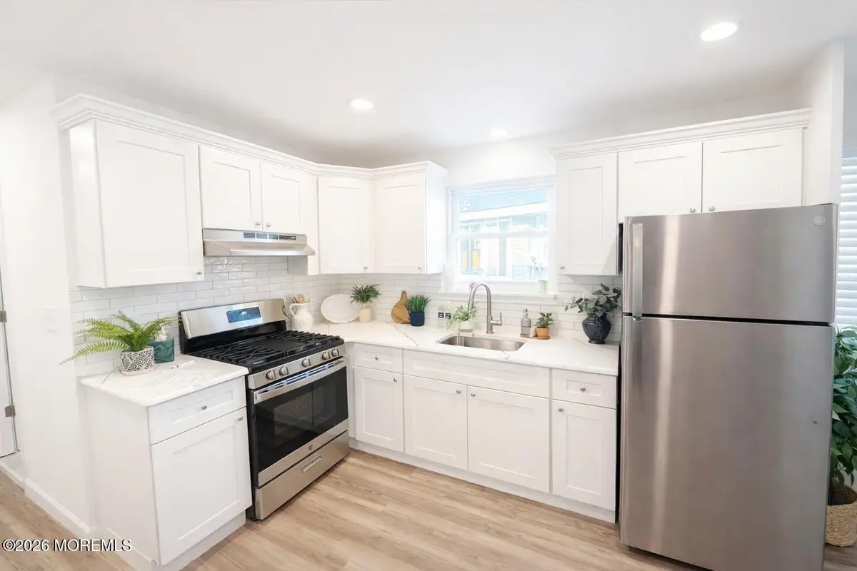 66 Bayshore Mobile Mnr, Hazlet, NJ 07734 - Image #1