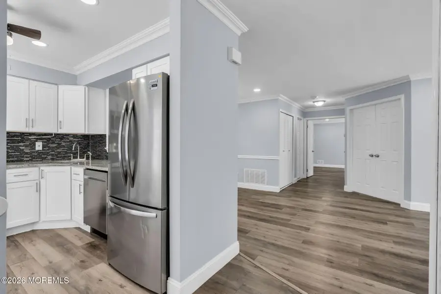 401 Hampton Court #15-7, Manalapan Township, NJ 07726 - Image #3