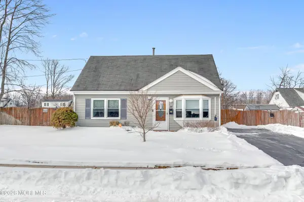 18 Cedar Avenue, Hazlet, NJ 07730