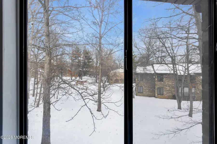 160 Cross Slope Court #J, Manalapan Township, NJ 07726 - Image #2