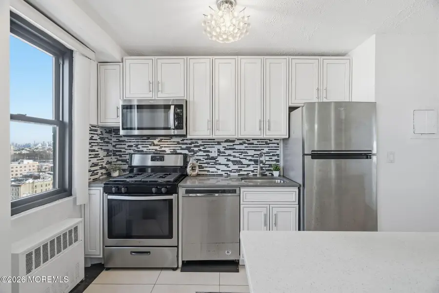 201 Saint Pauls Avenue #1516, Jersey City, NJ 07306 - Image #2