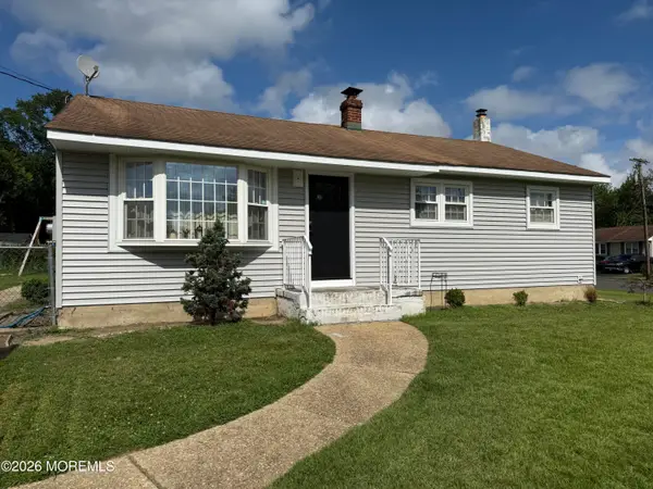 3 Lake Drive, Howell, NJ 07731