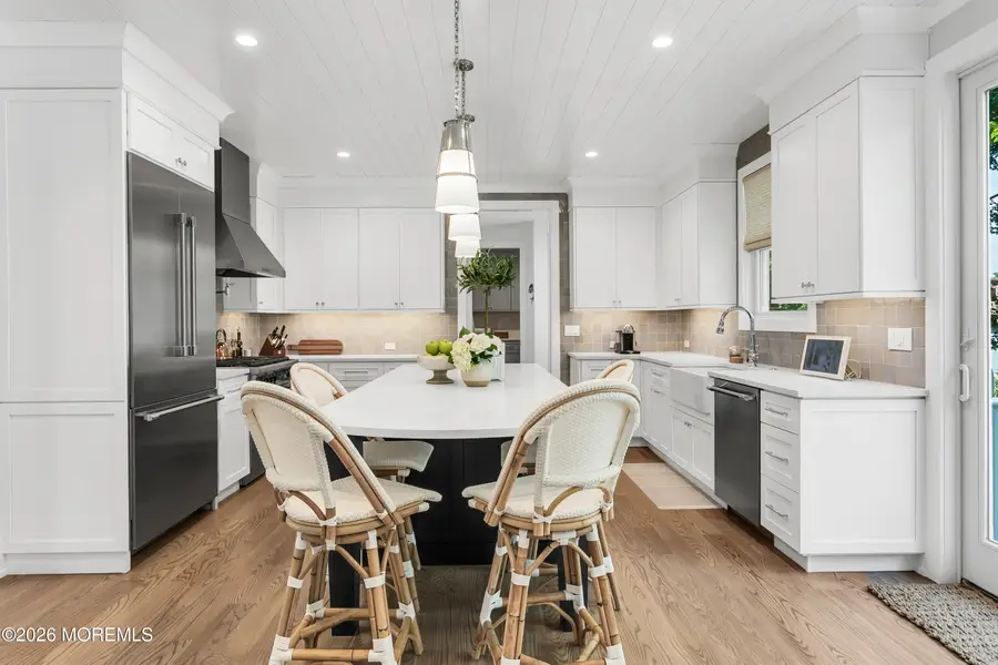 61 Center Street, Rumson, NJ 07760 - #2