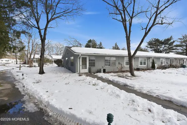 367F Chesterfield Court, Lakewood, NJ 08701