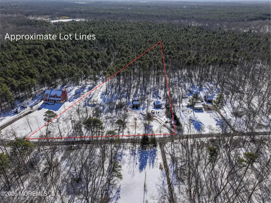 3 Schreibers Lane, Freehold, NJ 07728 - #2