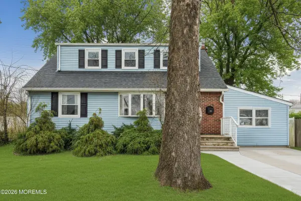 325 Hollie Drive, Belford, NJ 07718