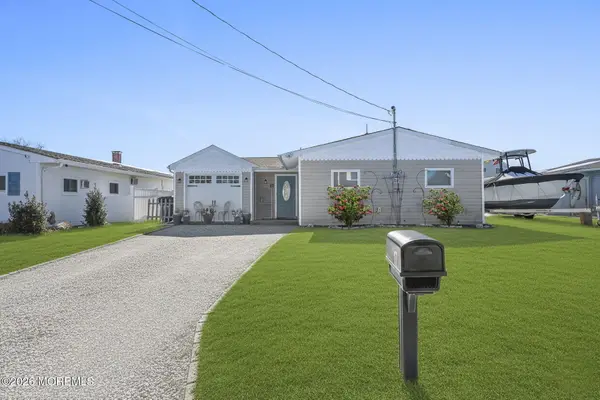 17 Lake Huron Drive, Little Egg Harbor, NJ 08087