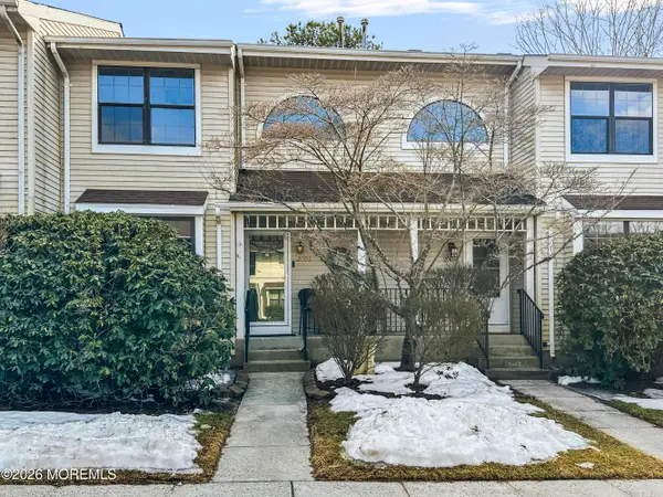 2003 Meadowlands Court, Toms River, NJ 08755