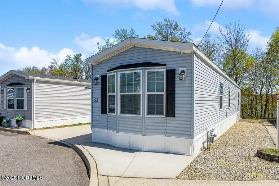 52 Monique Circle, Hazlet, NJ 07730 - #2